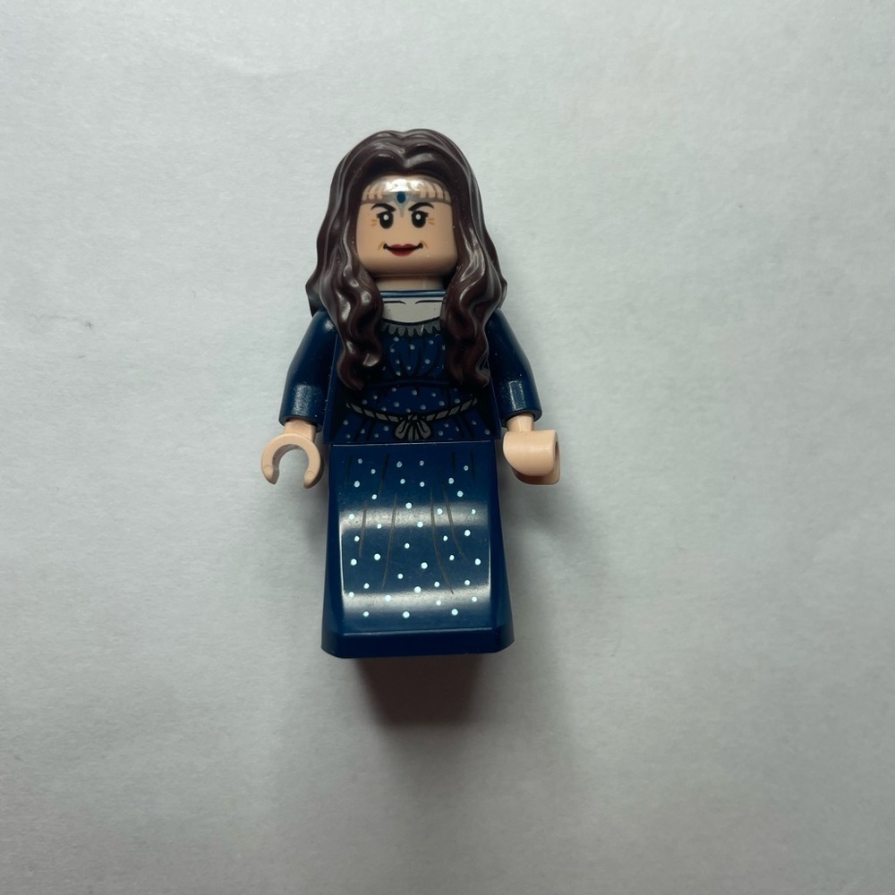 Lego Rowena Ravenclaw Minifigure HP162 - from Harry Potter set 71043 - NEW